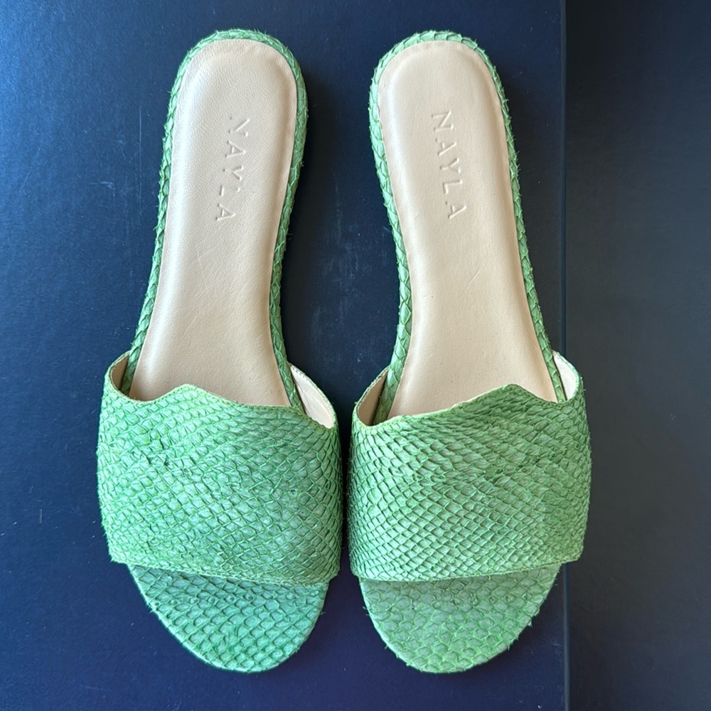 Nayla Josefina Sandals in Fishscale, Green Size 9